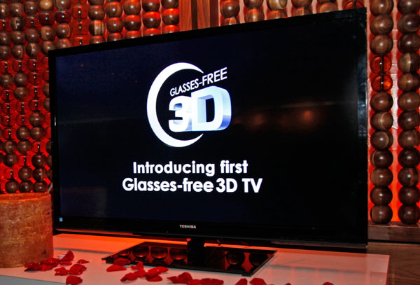 toshiba 55lz2 55x3 glasses free 3d tv Toshiba a adus la CES 2012 televizorul 4K 3D fara ochelari de 55 inch 